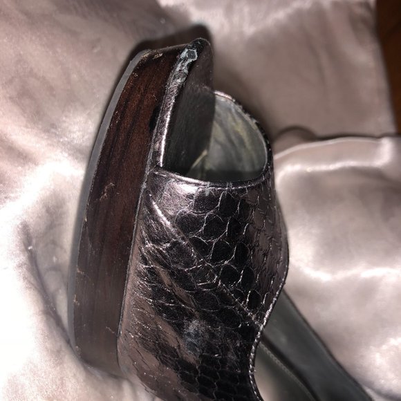 Calvin Klein Daliah Metallic Platform Peep Toe 8.5 - Picture 8 of 8